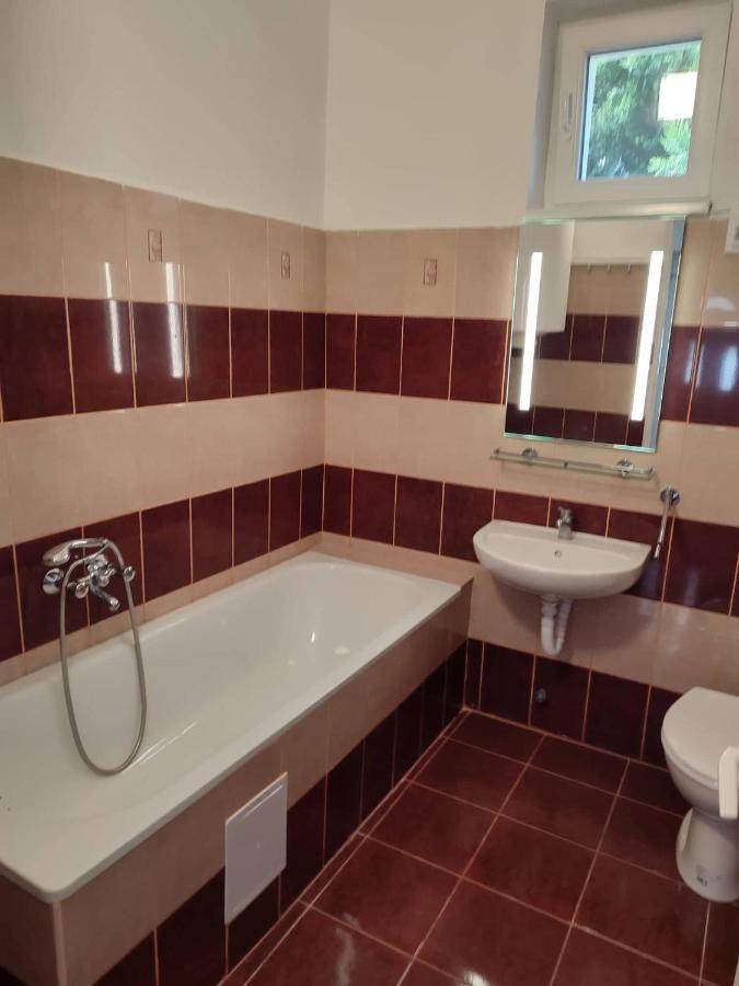 Rakos-Patak Family House Hotel Budapest Bagian luar foto