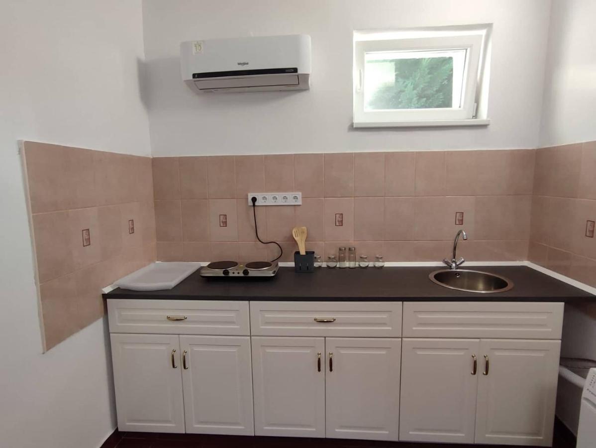 Rakos-Patak Family House Hotel Budapest Bagian luar foto